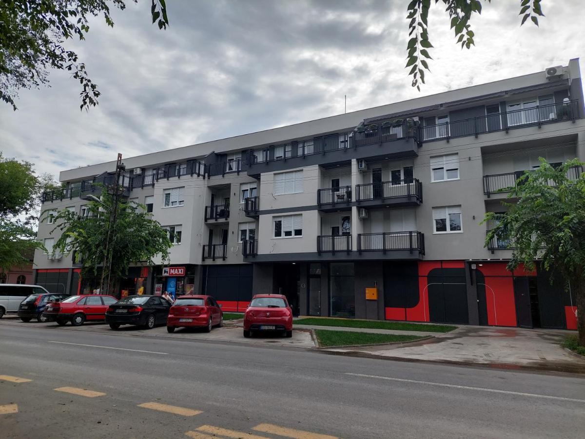 Apartment Ela Subotica Exterior photo
